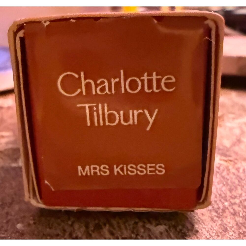 Charlotte Tilbury - Picture 3 of 3